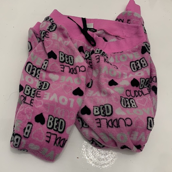 Pink Y2K 2000s pajamas - Picture 2 of 3